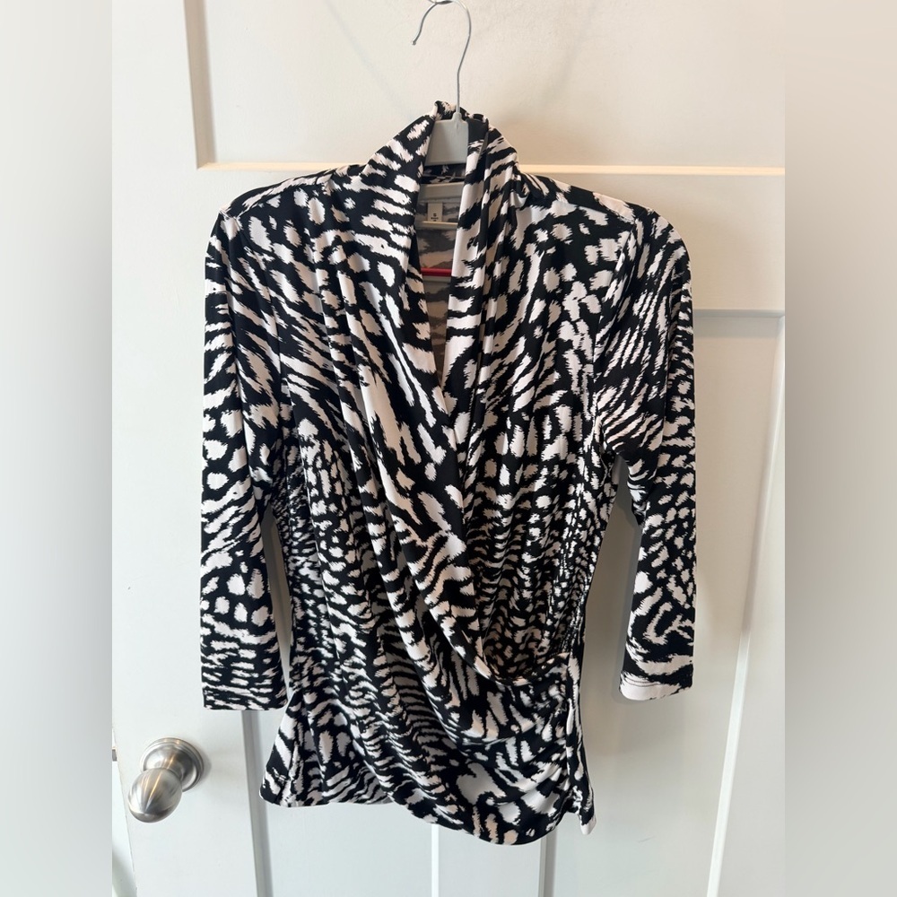 Chaus New York Black Cream Animal Print Draped Wrap Top Small Stretch Blouse